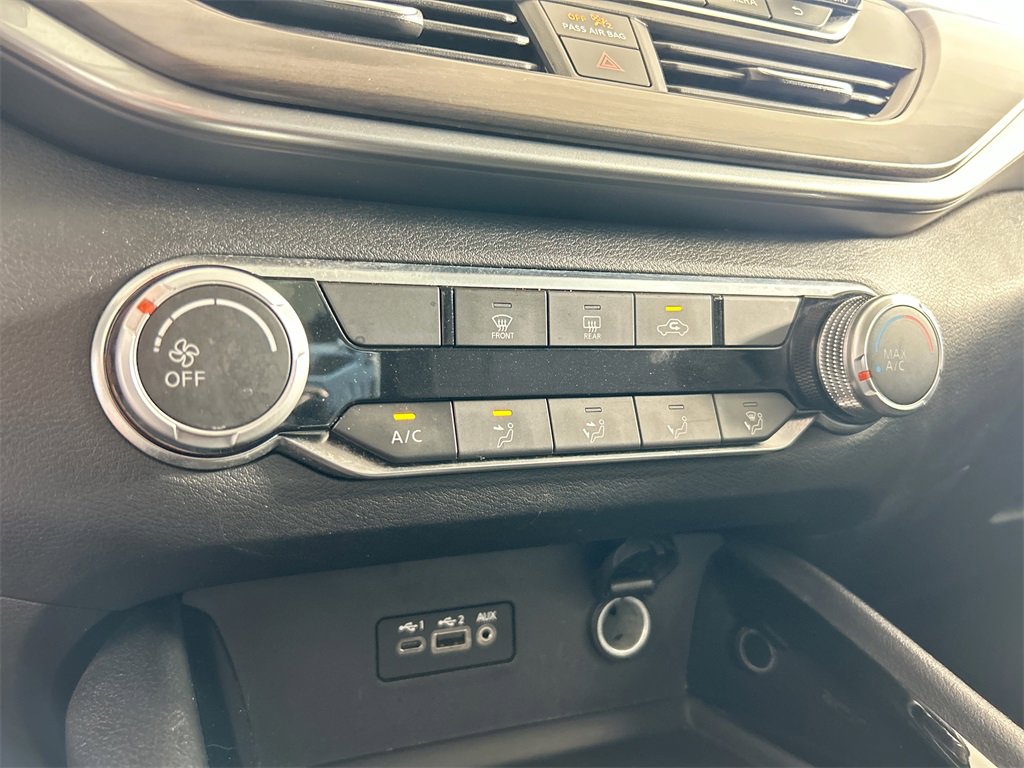 Used 2024 Nissan Altima 2.5 SV image 26