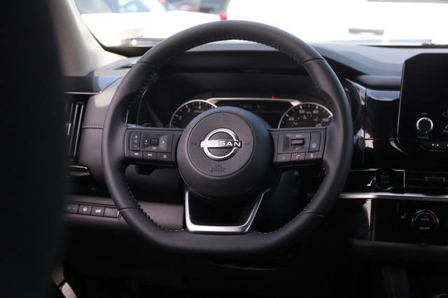 Certified 2025 Nissan Pathfinder SV w/ SV Premium Package FWD image 27