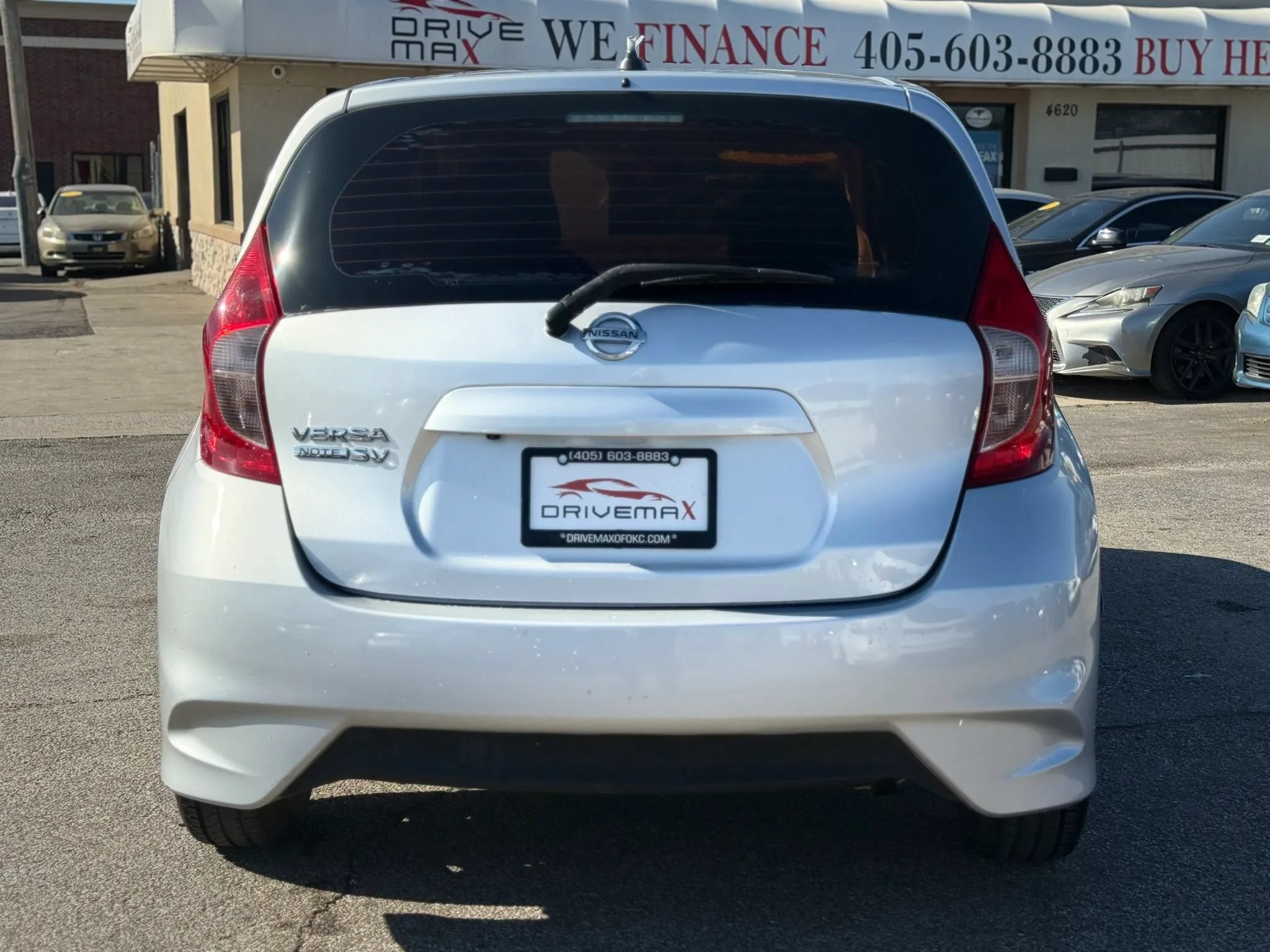 Used 2017 Nissan Versa Note SV FWD image 5