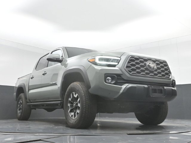 Used 2023 Toyota Tacoma TRD Off-Road AWD/4WD image 27