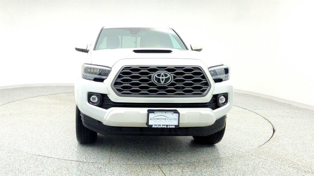 Used 2022 Toyota Tacoma TRD Sport w/ TRD Premium Sport Package image 2