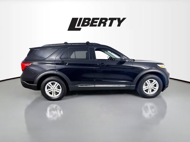 Certified 2022 Ford Explorer XLT w/ Equipment Group 202A image 8