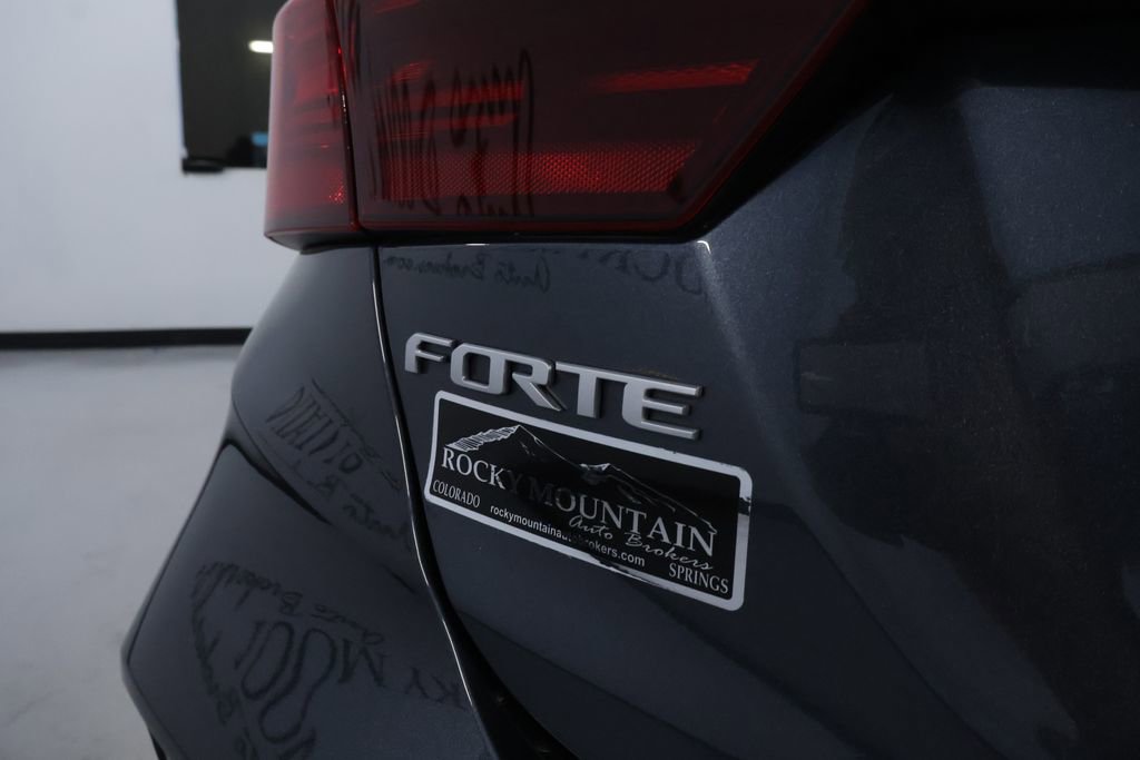 Used 2023 Kia Forte GT-Line image 10