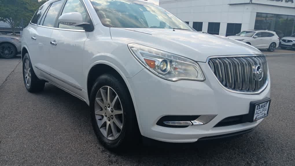 Used 2017 Buick Enclave Leather FWD image 7