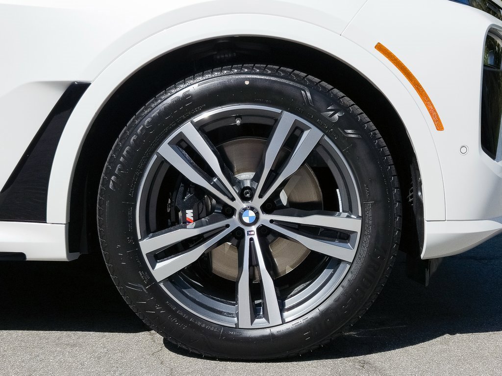 New 2026 BMW X7 xDrive40i w/ M Sport Package image 9