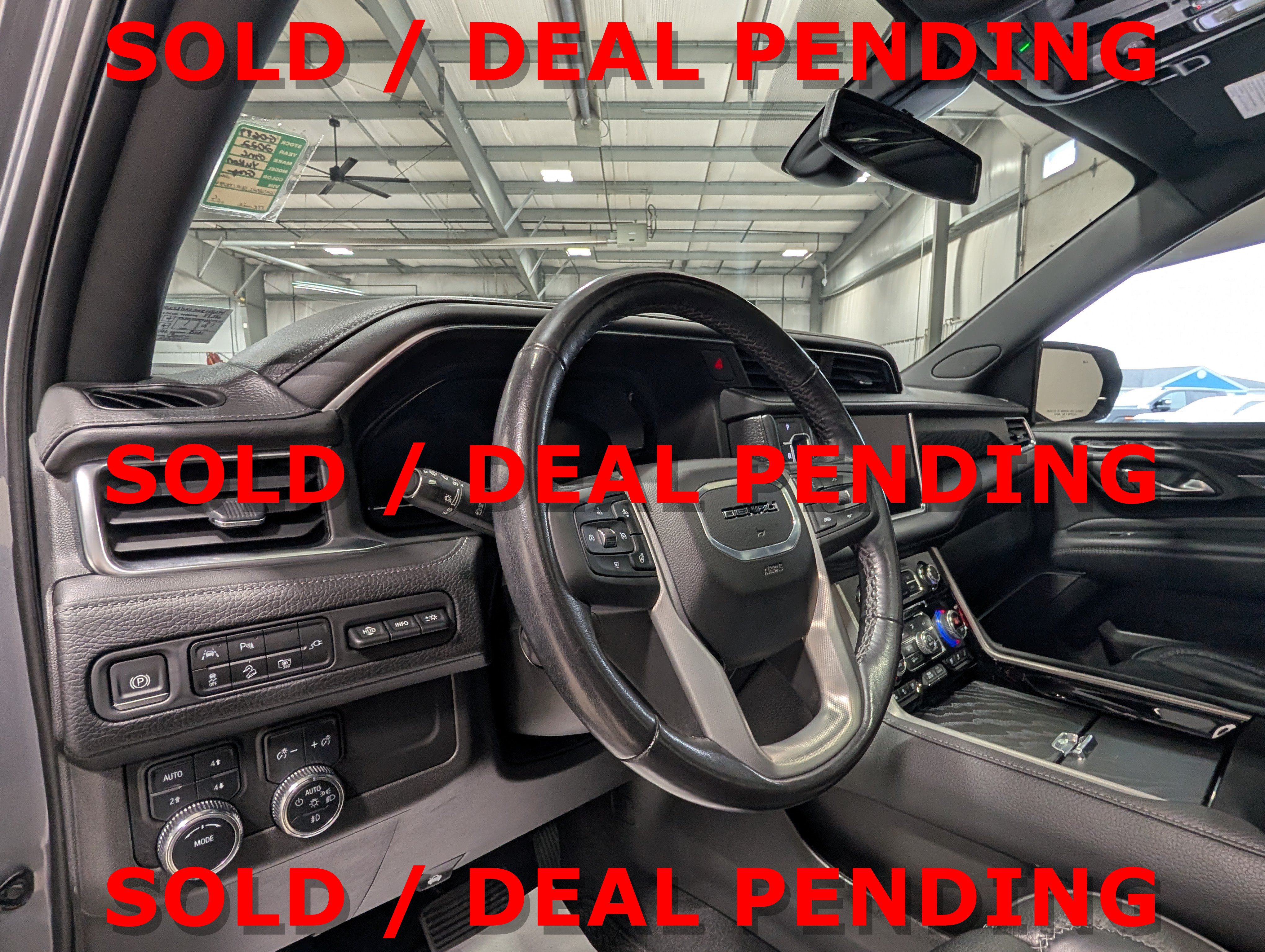 Used 2022 GMC Yukon Denali AWD/4WD image 10