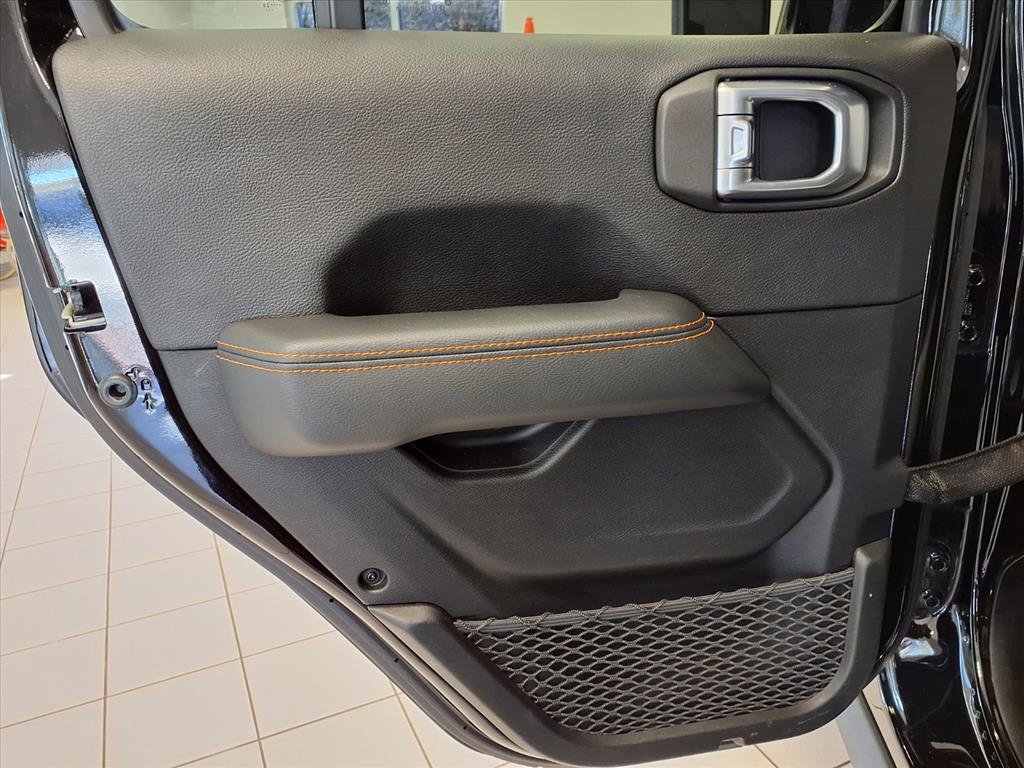 Used 2020 Jeep Gladiator Mojave image 17