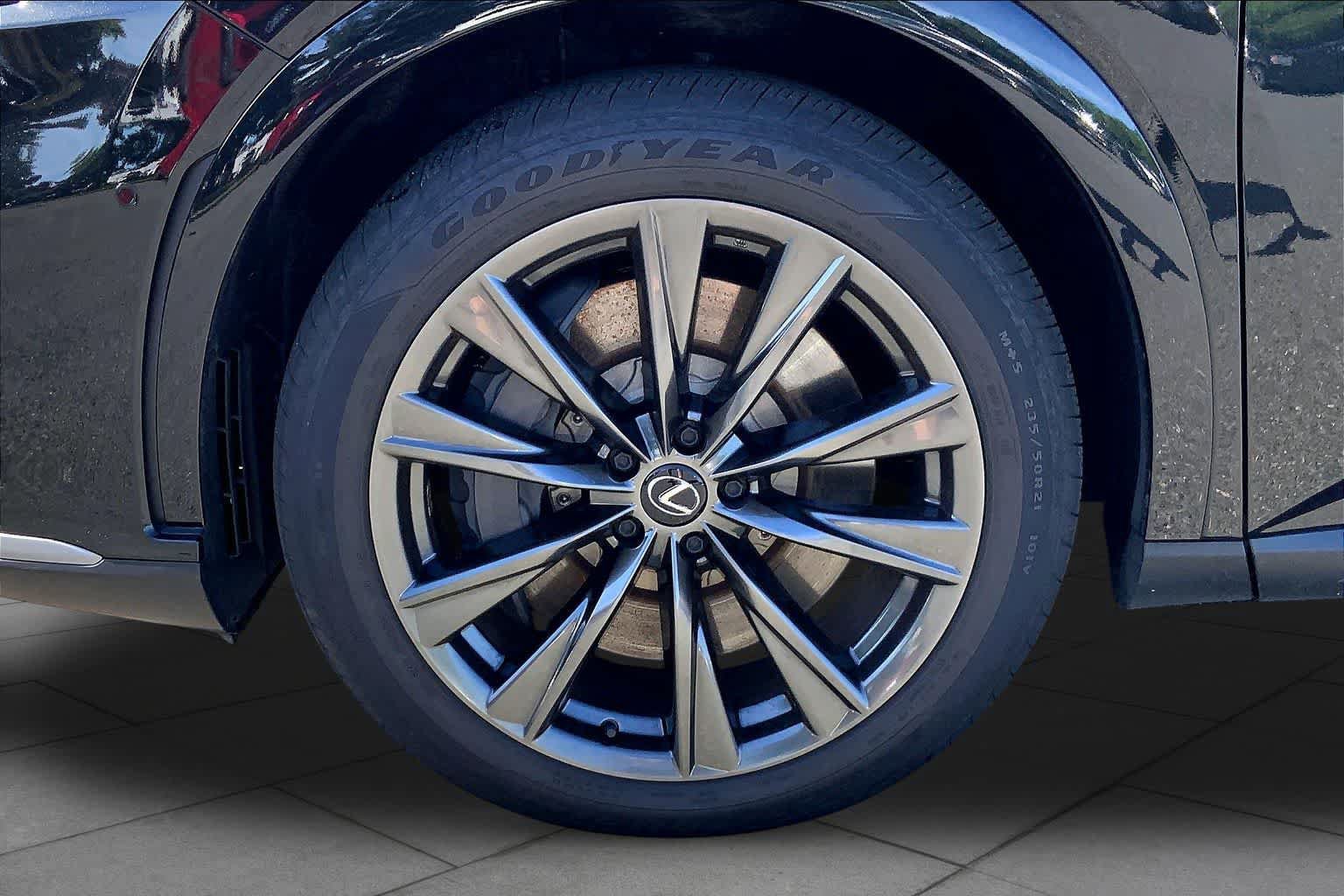 Certified 2023 Lexus RX 350 F Sport w/ Accessory Package AWD/4WD image 11