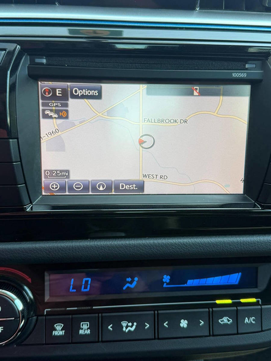 Used 2016 Toyota Corolla S image 36