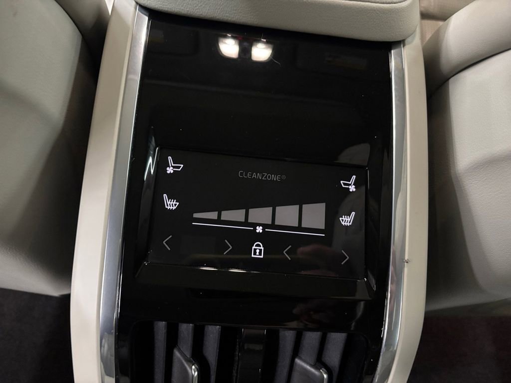 Certified 2025 Volvo S90 B6 Ultra w/ Lounge Package image 30