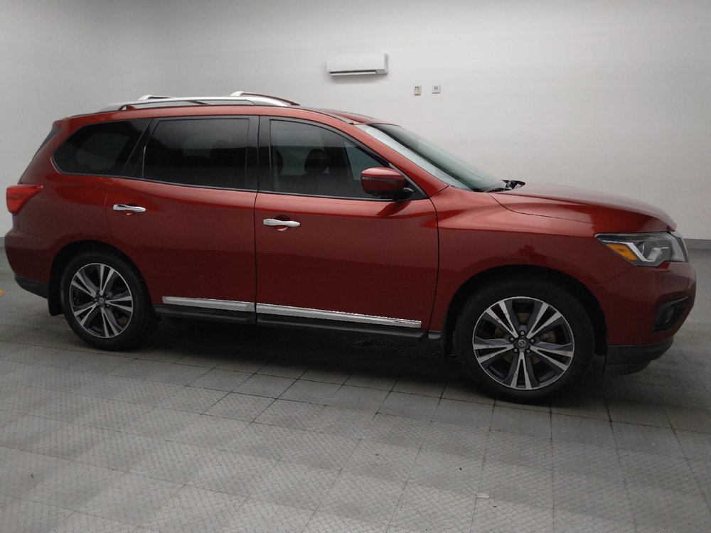Used 2020 Nissan Pathfinder Platinum FWD image 11