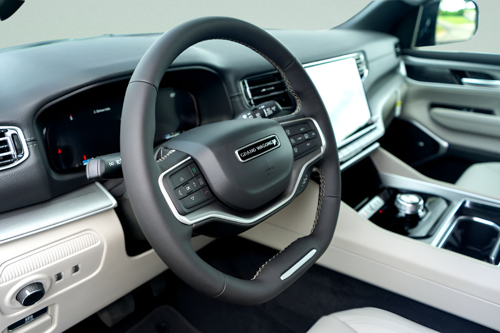 New 2026 Jeep Grand Wagoneer 2WD w/ Premium Group I image 8