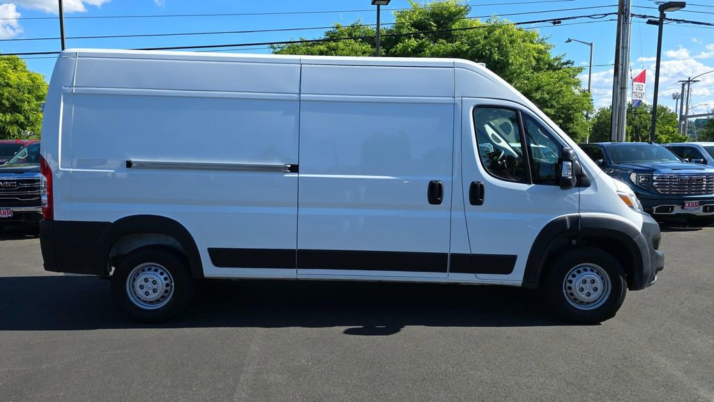 Used 2025 RAM ProMaster 2500 w/ Convenience Group FWD video 2