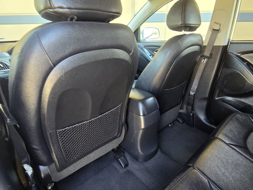 Used 2013 Hyundai Tucson GLS image 18