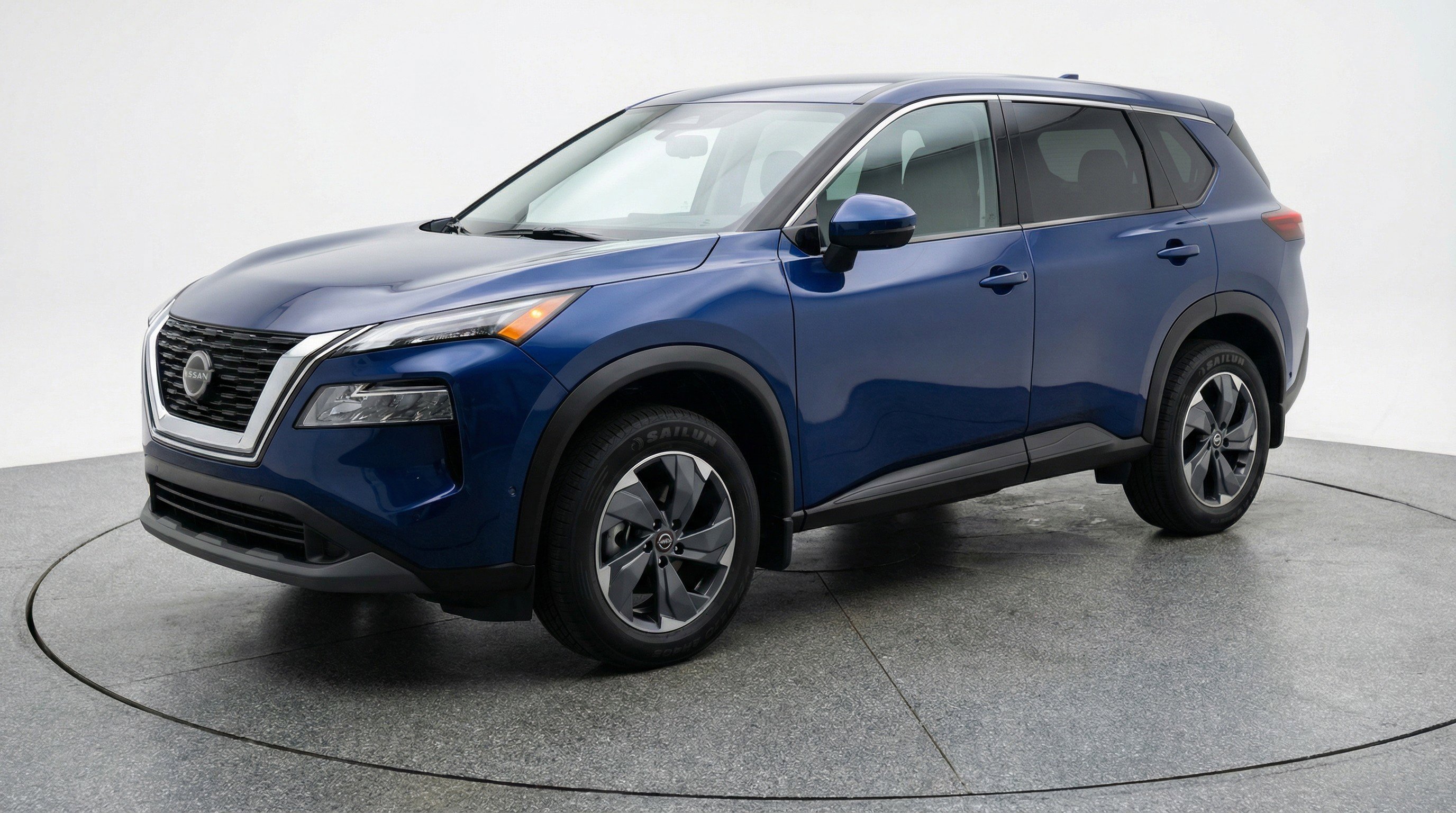 Used 2025 Nissan Rogue SV FWD image 3