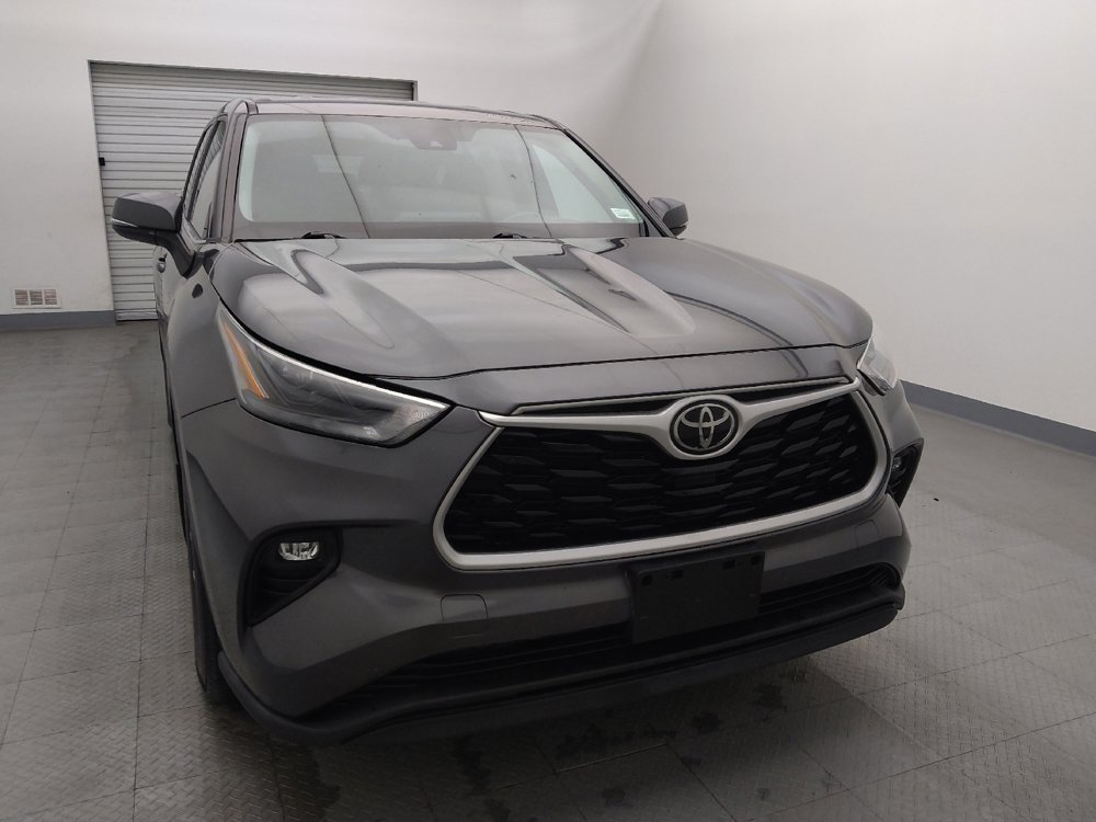 Used 2022 Toyota Highlander LE image 14
