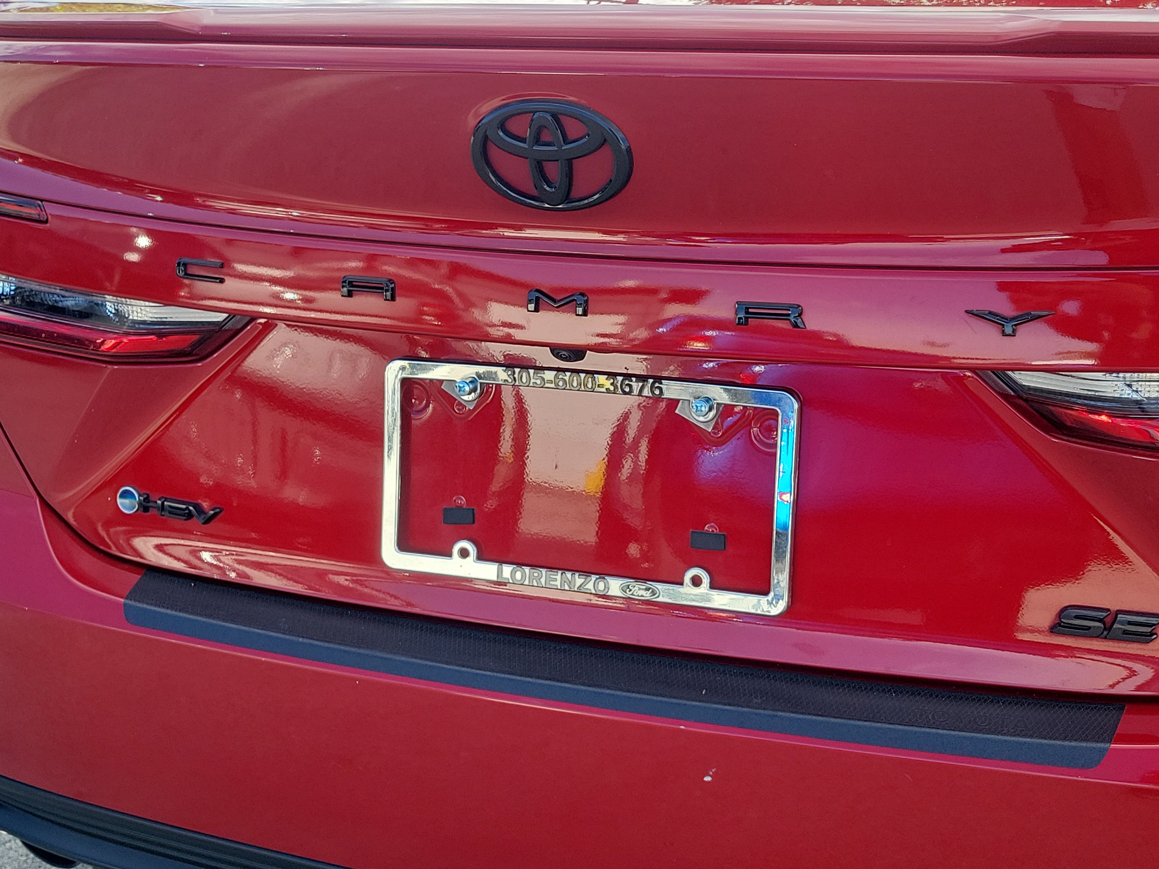 Used 2025 Toyota Camry SE w/ Convenience Package FWD image 32