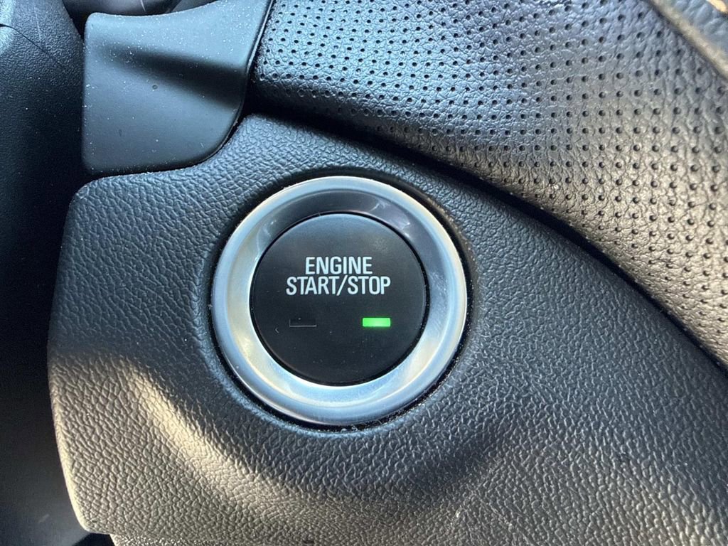 Used 2023 Chevrolet Equinox Premier image 37