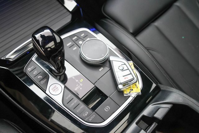 Used 2022 BMW X4 xDrive30i w/ Parking Assistance Package image 21