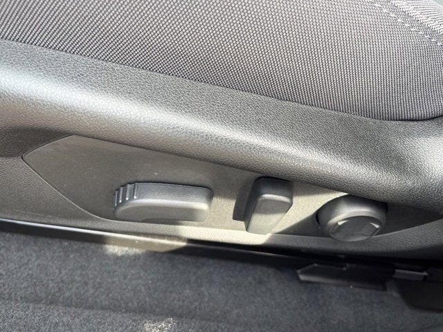 Used 2025 Subaru Crosstrek 2.0i Premium image 20