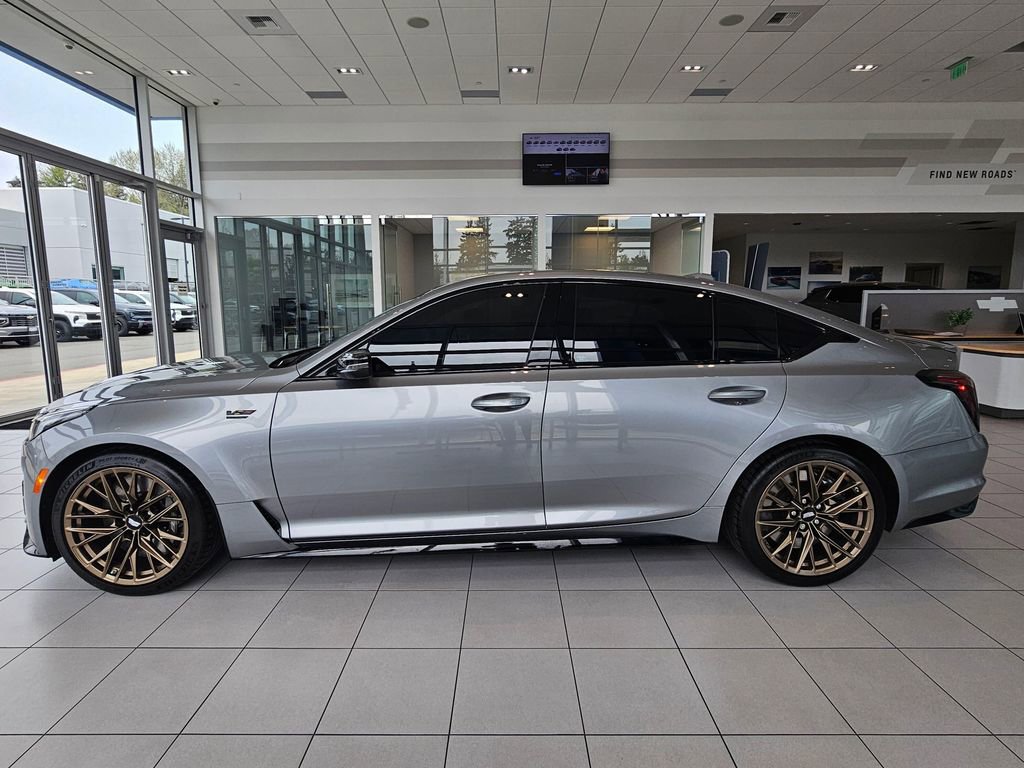 Used 2024 Cadillac CT5 V Blackwing w/ Parking Package RWD image 2