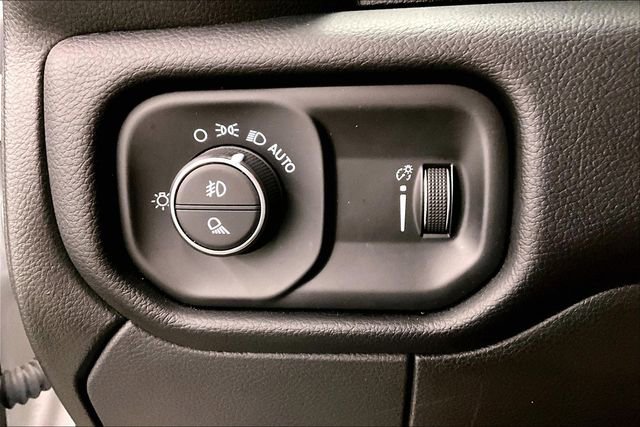 Used 2024 RAM 2500 Big Horn AWD/4WD image 36
