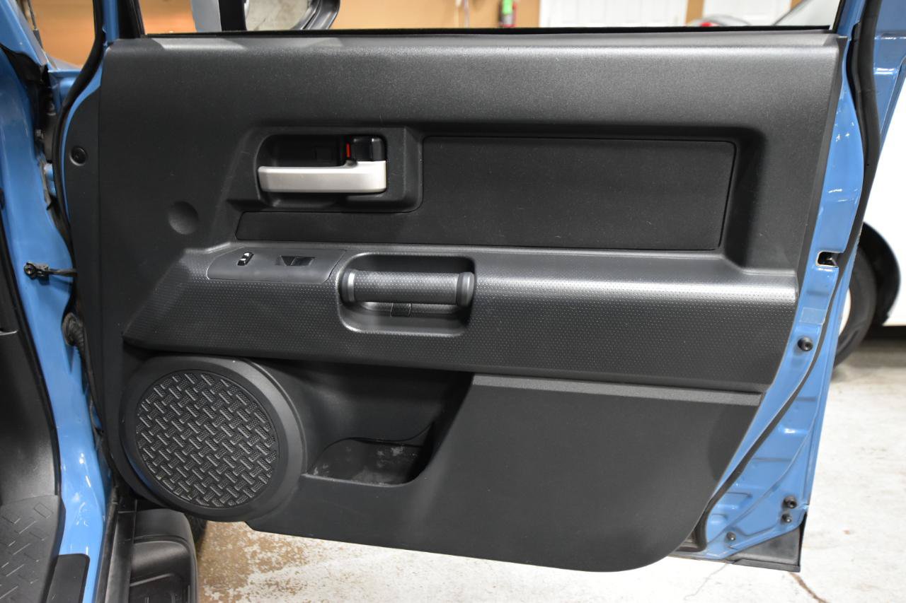 Used 2012 Toyota FJ Cruiser 4WD w/ Convenience Pkg image 35