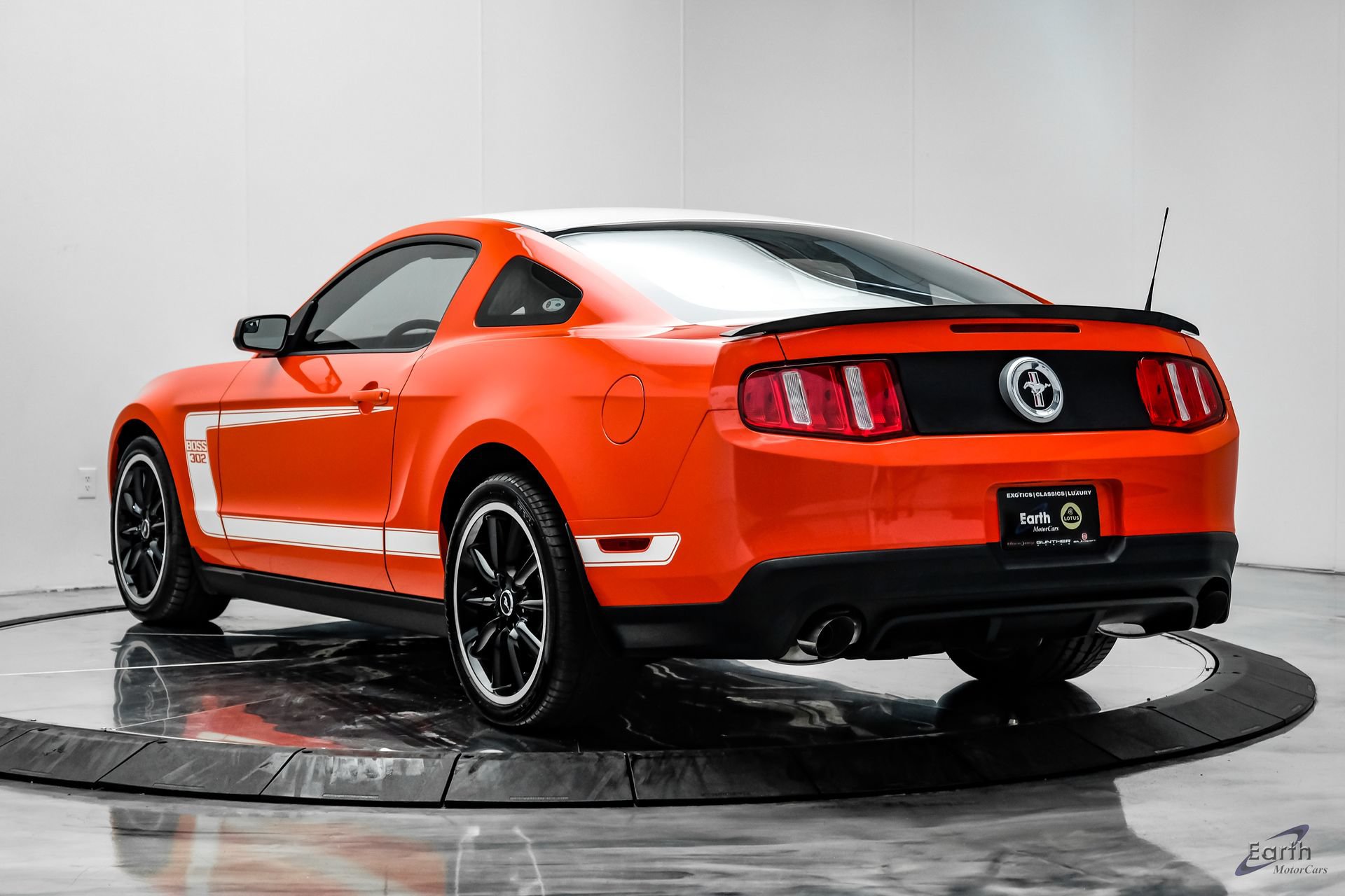 Used 2012 Ford Mustang Boss 302 w/ Boss 302 Accessory Pkg RWD image 11