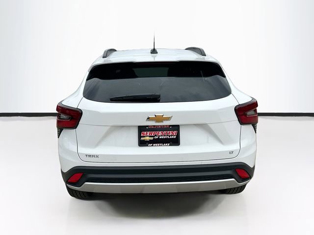 New 2026 Chevrolet Trax LT w/ Driver Confidence Package FWD image 7