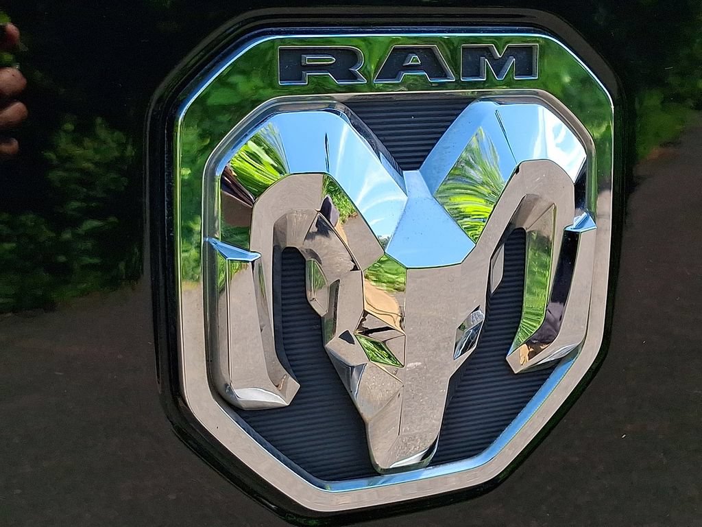 Used 2019 RAM 1500 Laramie AWD/4WD image 30