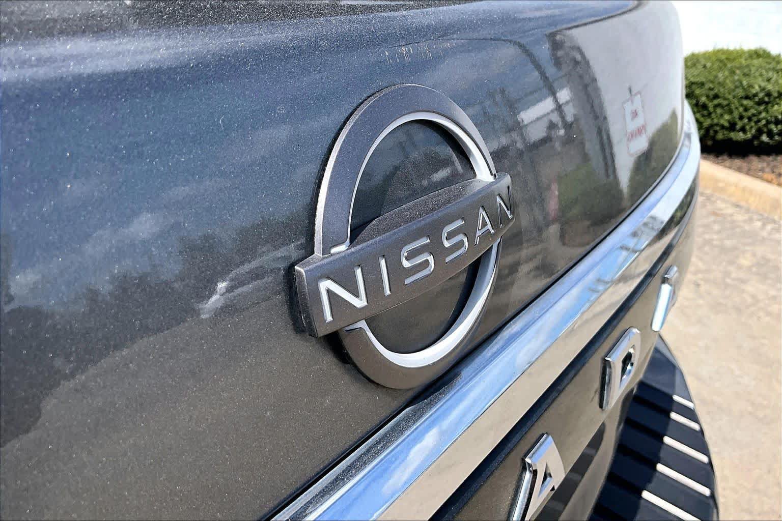 Used 2022 Nissan Armada SV w/ SV Appearance Package RWD image 10