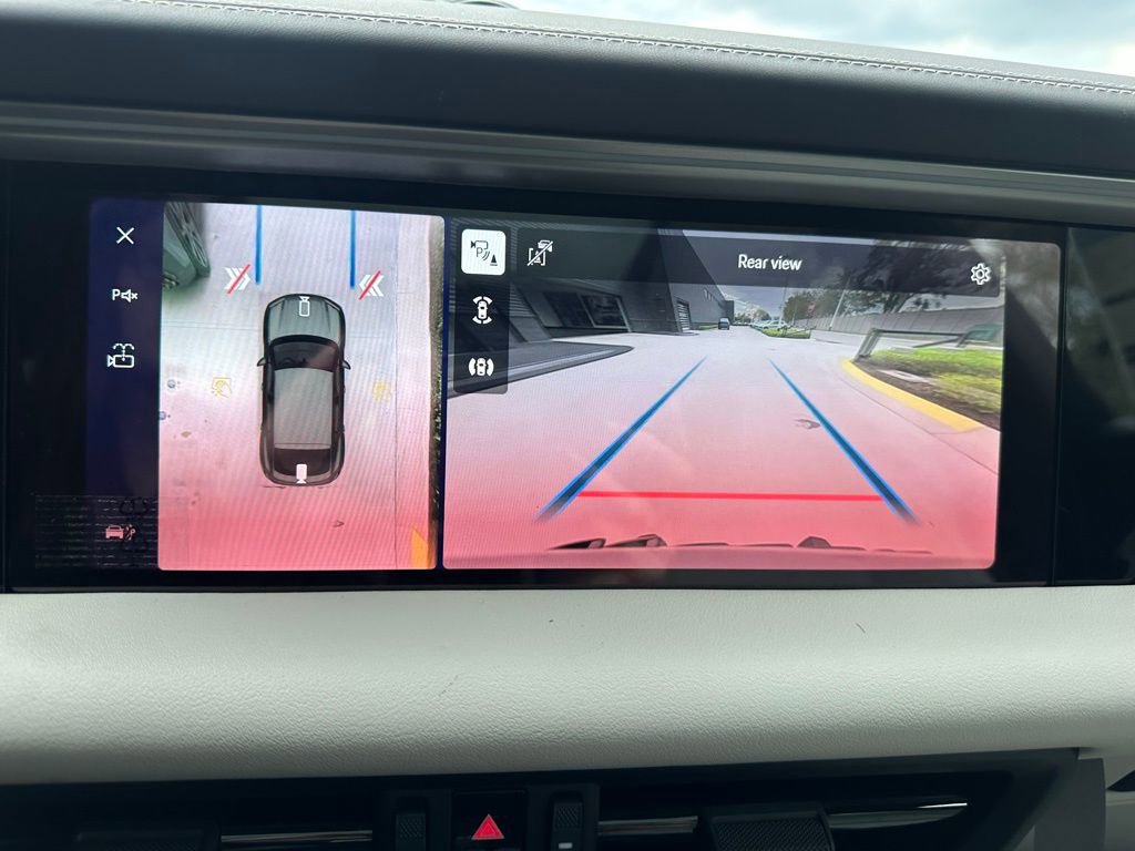 Used 2026 Porsche Macan Electric image 31