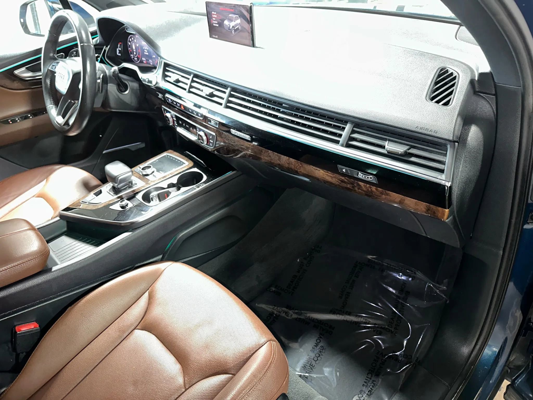 Used 2018 Audi Q7 3.0T Prestige w/ Prestige Package image 32