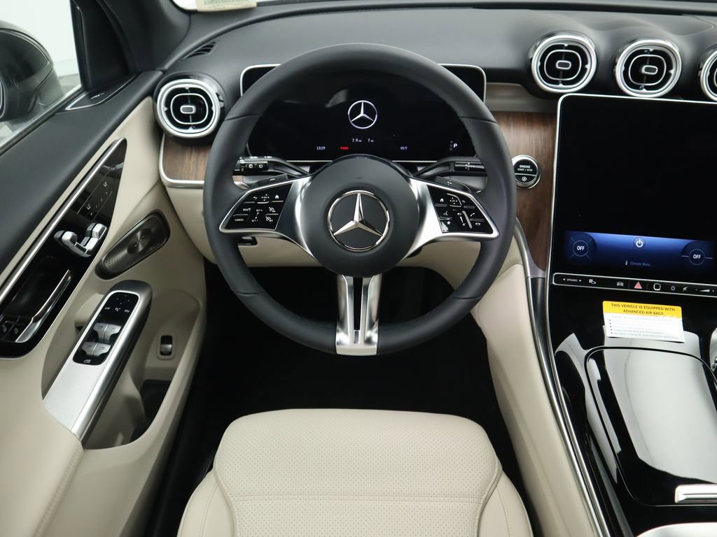 Used 2026 Mercedes-Benz GLC 300 4MATIC image 11