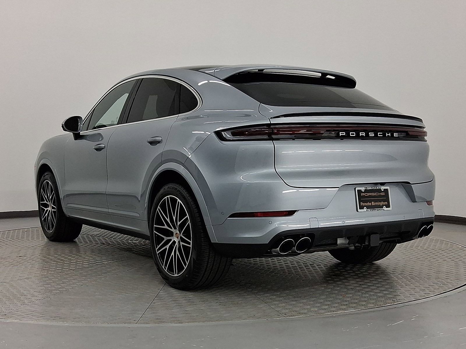 Used 2026 Porsche Cayenne Coupe image 3