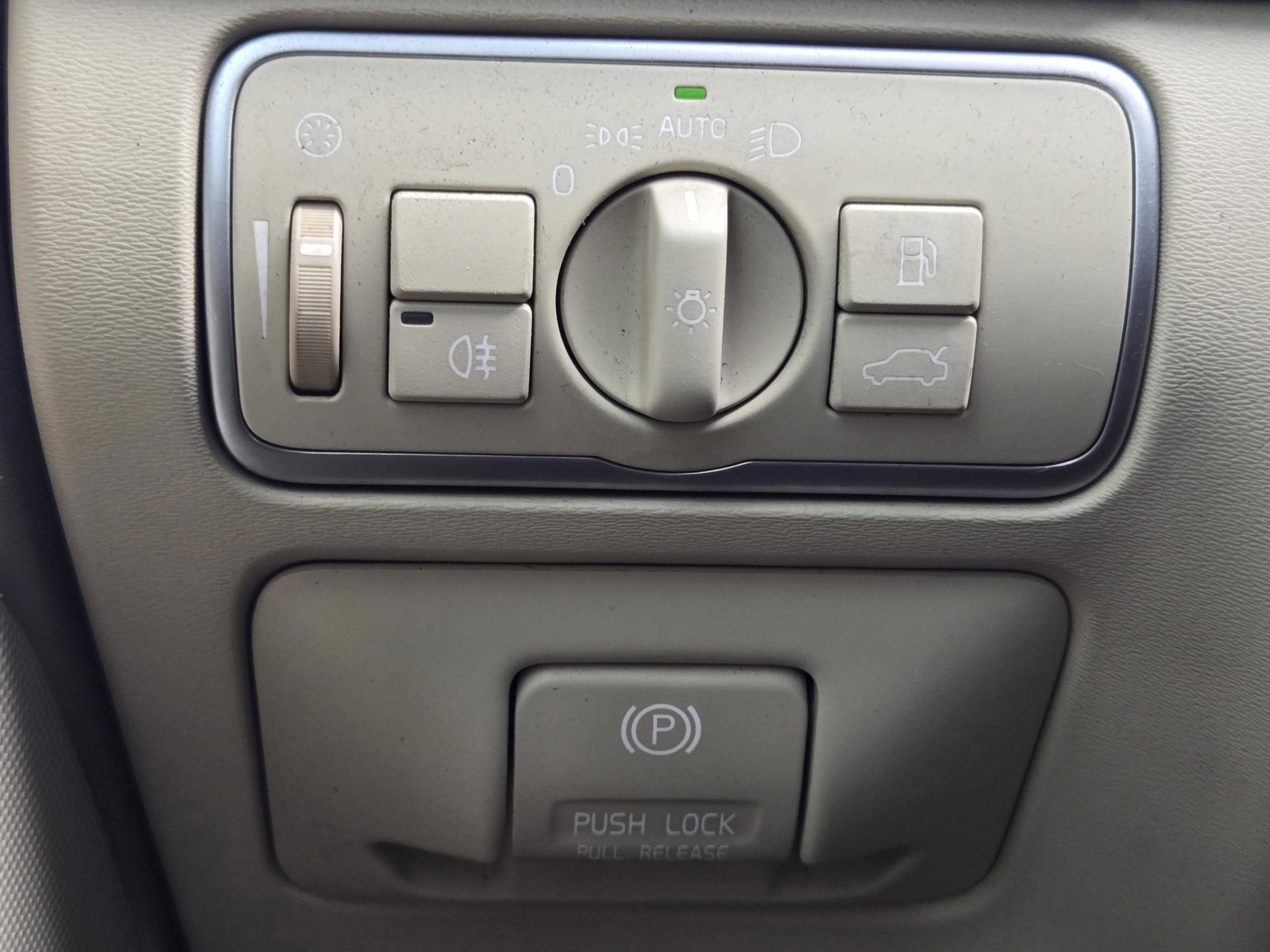 Used 2015 Volvo S60 T5 Platinum image 18