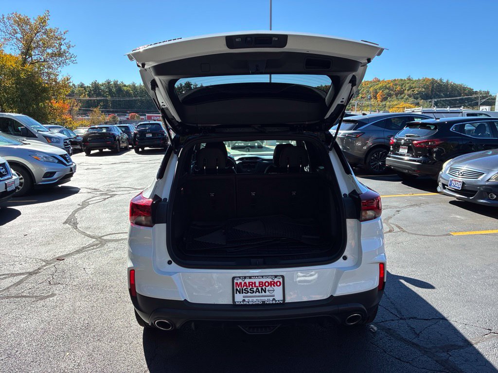 Used 2023 Chevrolet TrailBlazer RS AWD/4WD image 13