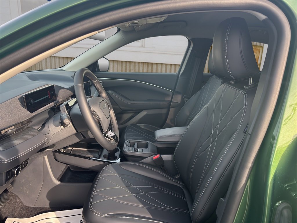 New 2025 Ford Mustang Mach-E Select image 31
