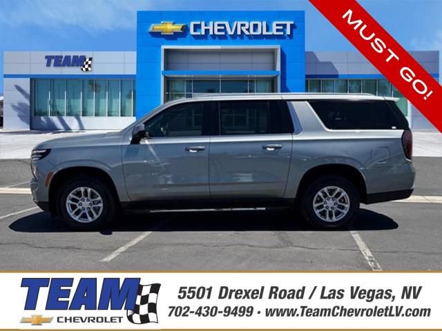 Certified 2025 Chevrolet Suburban LT AWD/4WD image 1