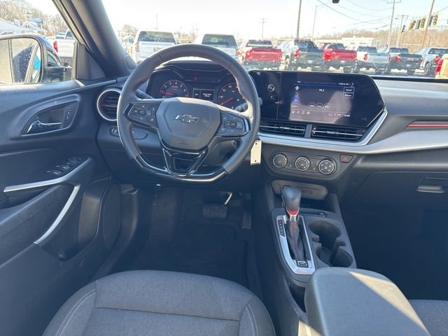 Used 2024 Chevrolet Trax RS w/ Driver Confidence Package image 18