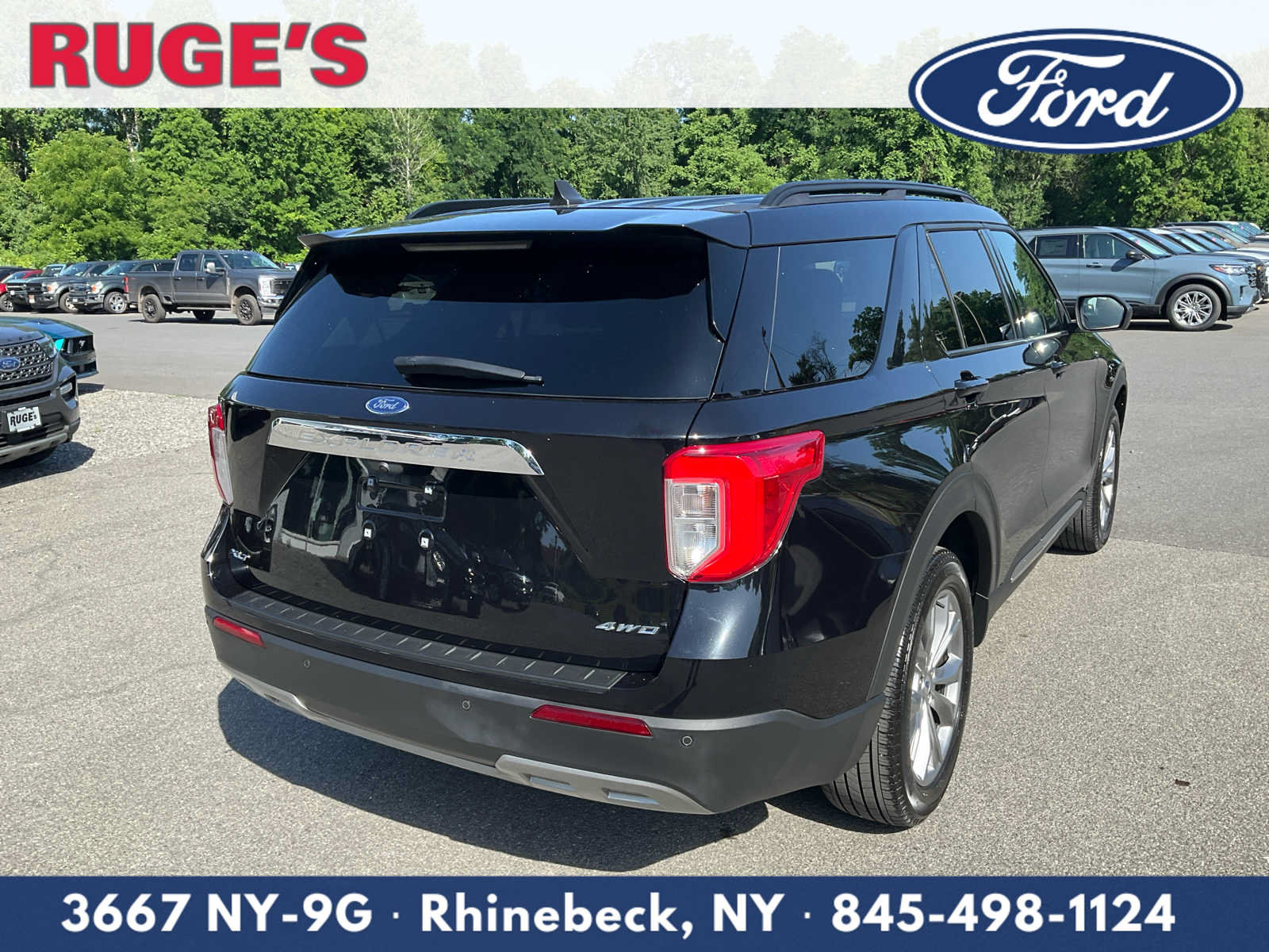 Certified 2023 Ford Explorer XLT w/ Equipment Group 202A AWD/4WD image 3