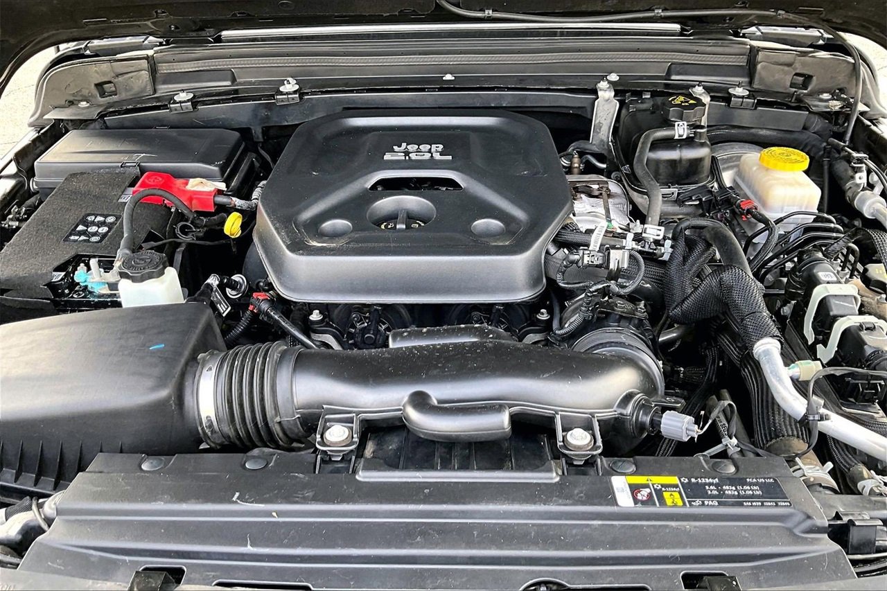 Certified 2020 Jeep Wrangler Unlimited Sahara image 34