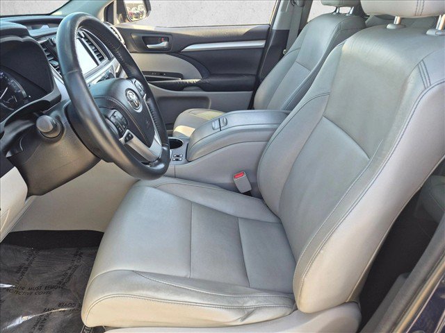 Used 2014 Toyota Highlander XLE AWD/4WD image 21