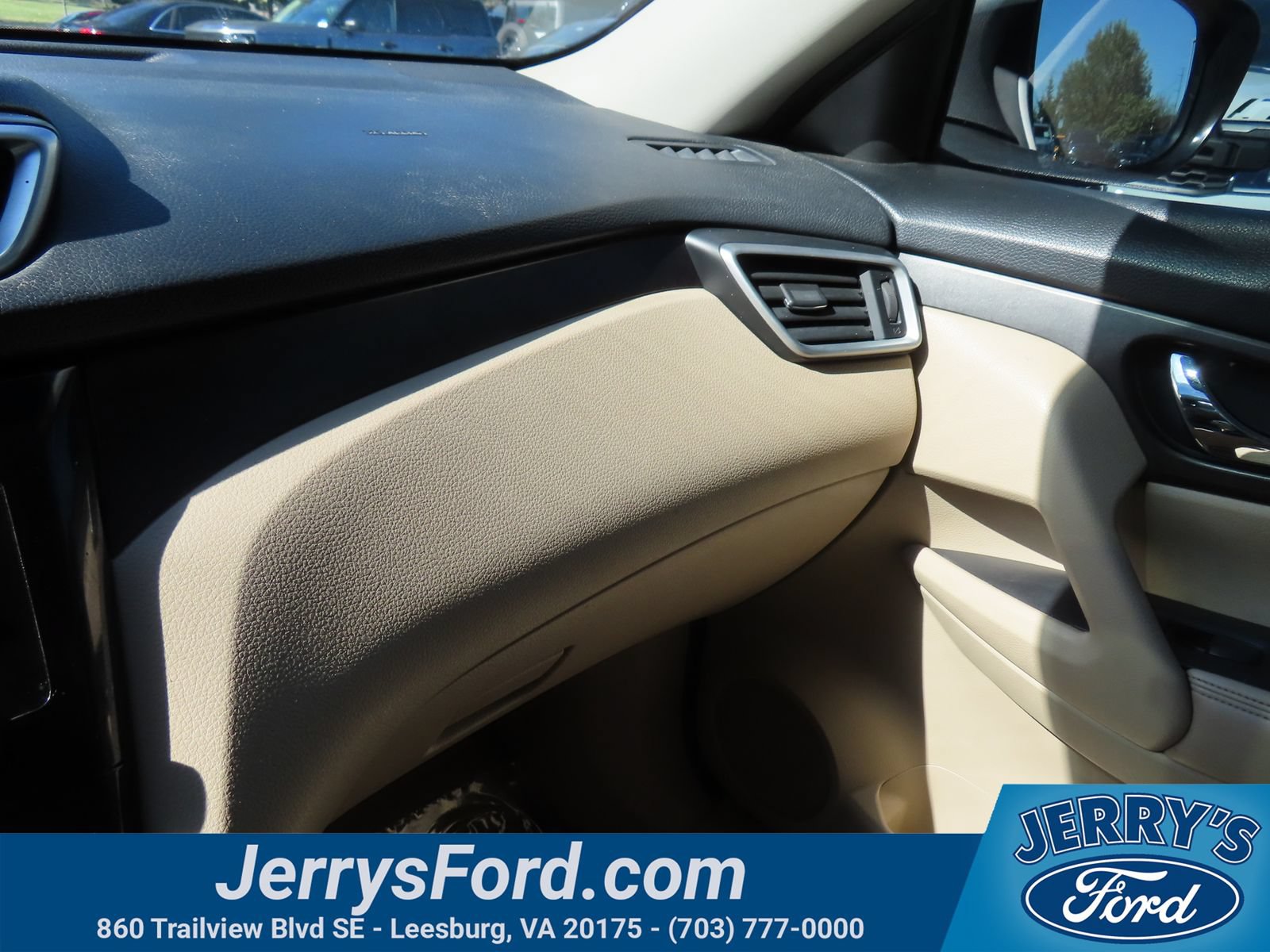 Used 2015 Nissan Rogue S AWD/4WD image 22