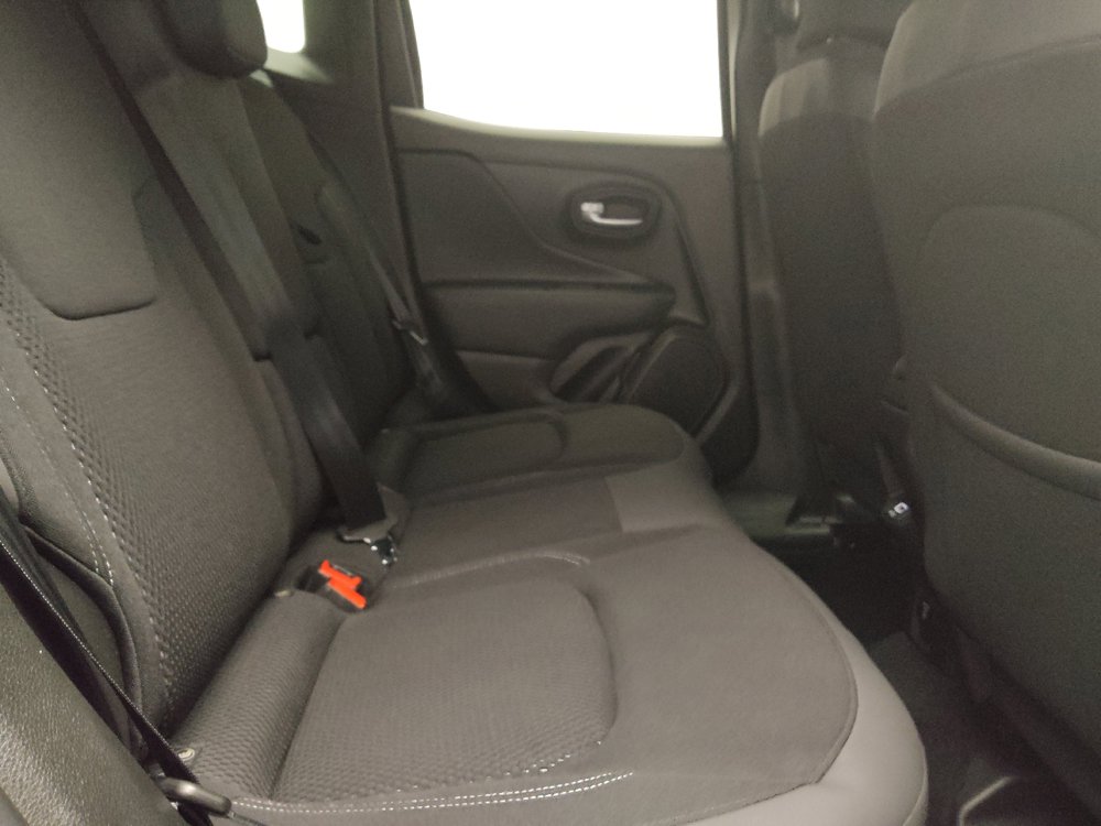 Used 2022 Jeep Renegade Altitude w/ Convenience Group AWD/4WD image 19