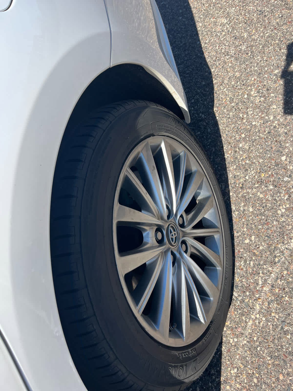Used 2016 Toyota Avalon Limited w/ Toyota Safety Sense Package FWD image 6