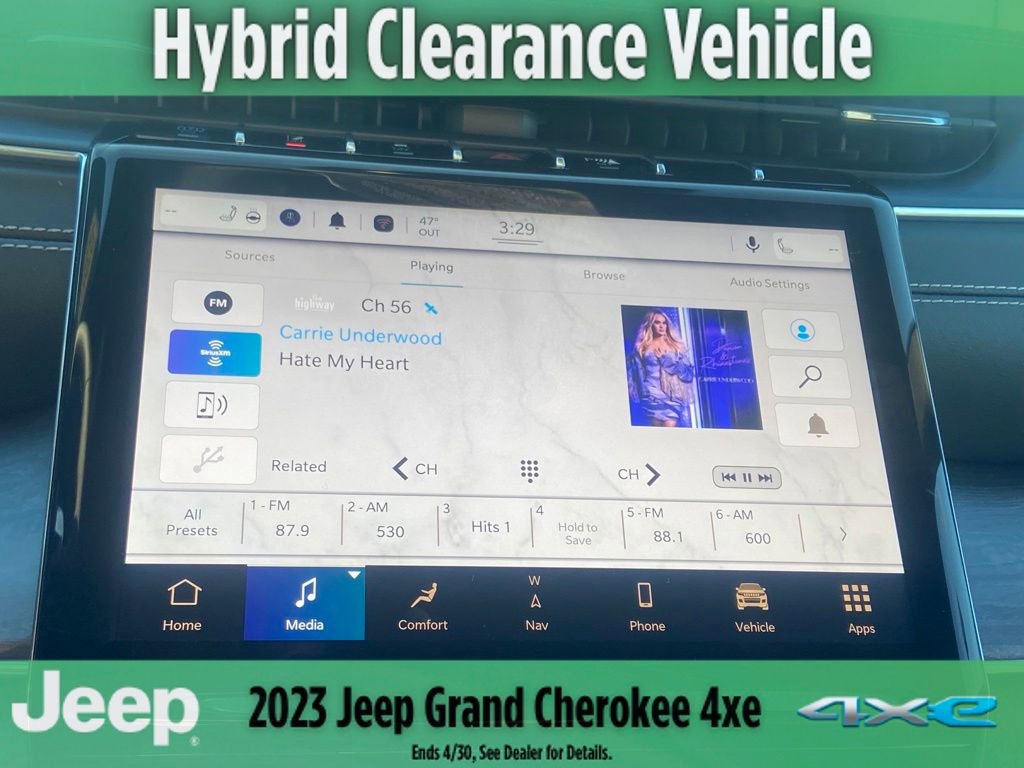 New 2023 Jeep Grand Cherokee Overland image 24