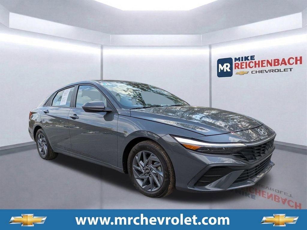Used 2024 Hyundai Elantra SEL