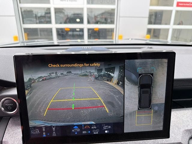 Certified 2025 Toyota 4Runner Trailhunter AWD/4WD image 18