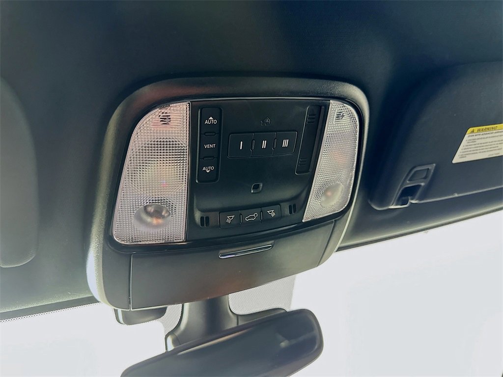 Used 2024 Dodge Durango GT image 34